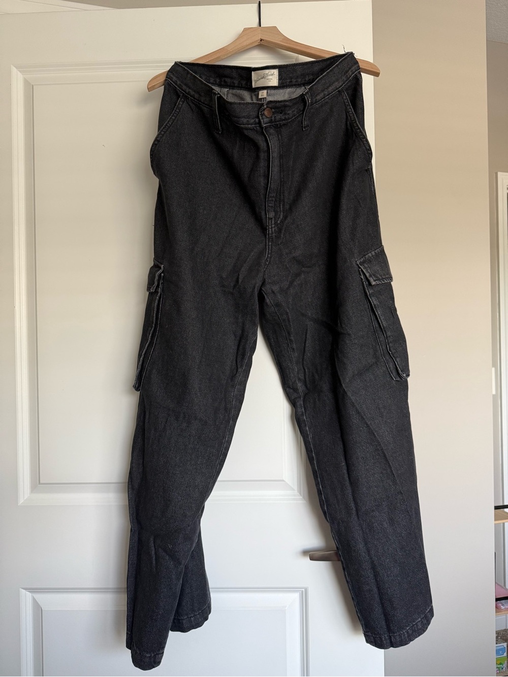 Universal Thread Black Cargo Women’s Jeans